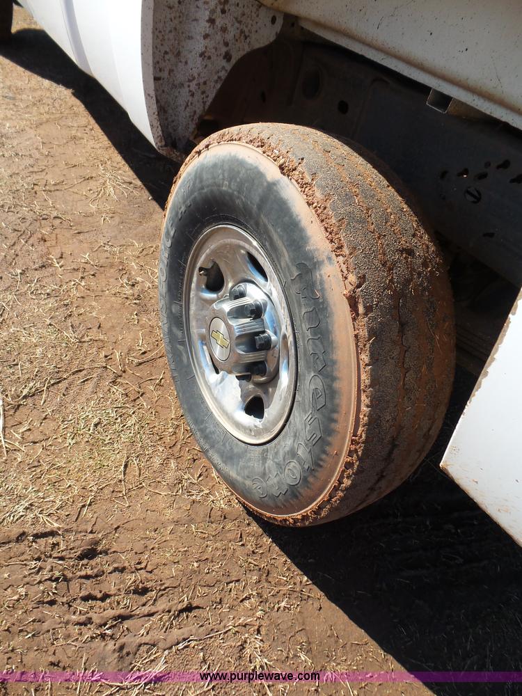 image for item K5773 2007 Chevrolet Silverado 2500HD Ext. Cab pickup truck