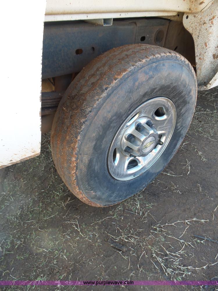 image for item K5773 2007 Chevrolet Silverado 2500HD Ext. Cab pickup truck