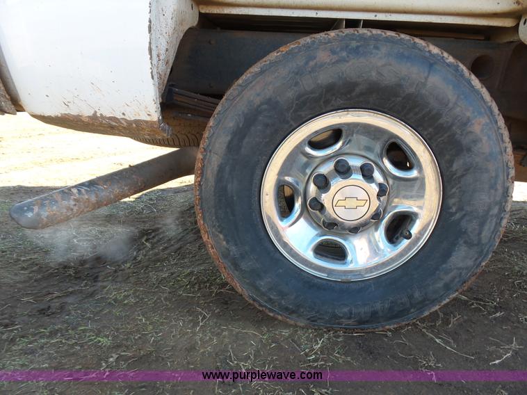 image for item K5773 2007 Chevrolet Silverado 2500HD Ext. Cab pickup truck