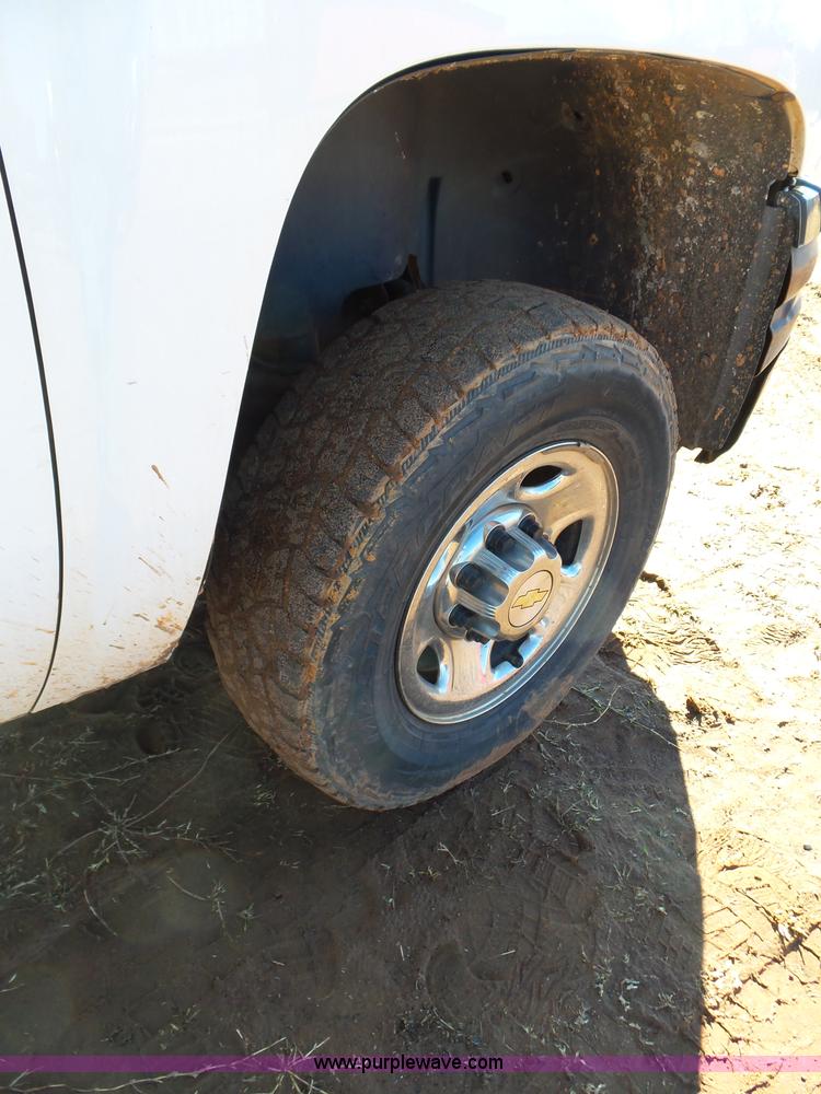 image for item K5773 2007 Chevrolet Silverado 2500HD Ext. Cab pickup truck