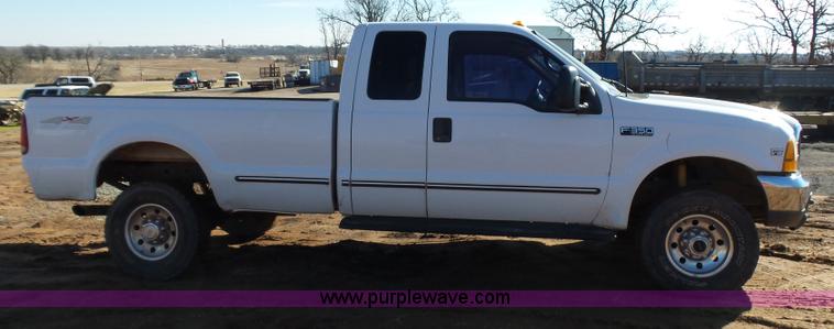 image for item K5774 1999 Ford F350 Super Duty SuperCab pickup truck