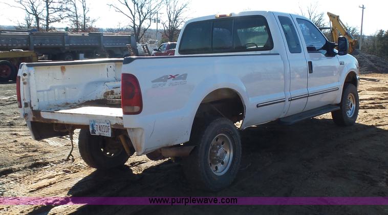 image for item K5774 1999 Ford F350 Super Duty SuperCab pickup truck