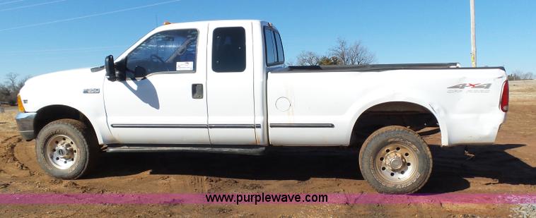 image for item K5774 1999 Ford F350 Super Duty SuperCab pickup truck