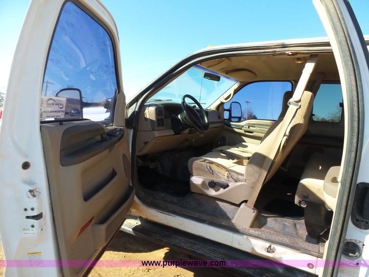 image for item K5774 1999 Ford F350 Super Duty SuperCab pickup truck