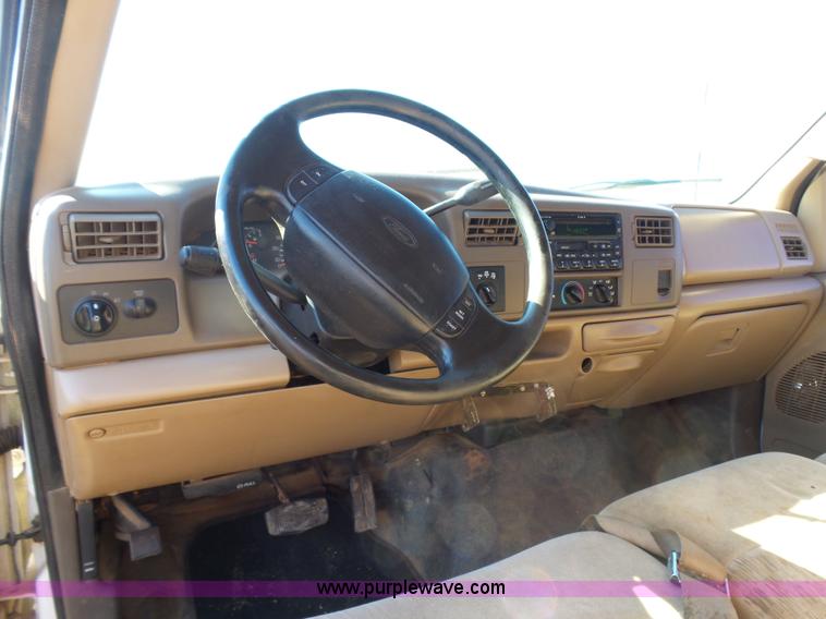 image for item K5774 1999 Ford F350 Super Duty SuperCab pickup truck