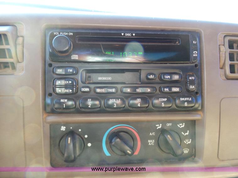 image for item K5774 1999 Ford F350 Super Duty SuperCab pickup truck