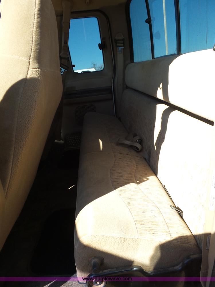 image for item K5774 1999 Ford F350 Super Duty SuperCab pickup truck