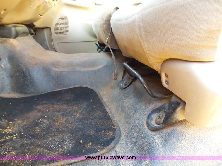 image for item K5774 1999 Ford F350 Super Duty SuperCab pickup truck