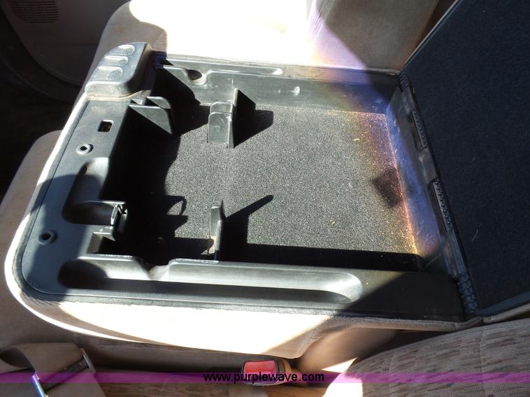 image for item K5774 1999 Ford F350 Super Duty SuperCab pickup truck