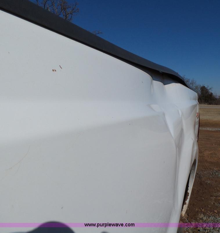 image for item K5774 1999 Ford F350 Super Duty SuperCab pickup truck