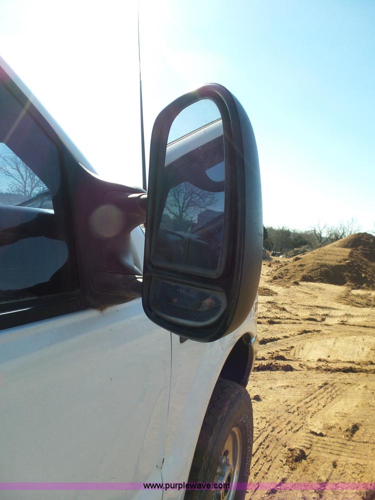 image for item K5774 1999 Ford F350 Super Duty SuperCab pickup truck