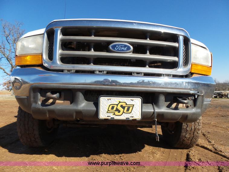 image for item K5774 1999 Ford F350 Super Duty SuperCab pickup truck