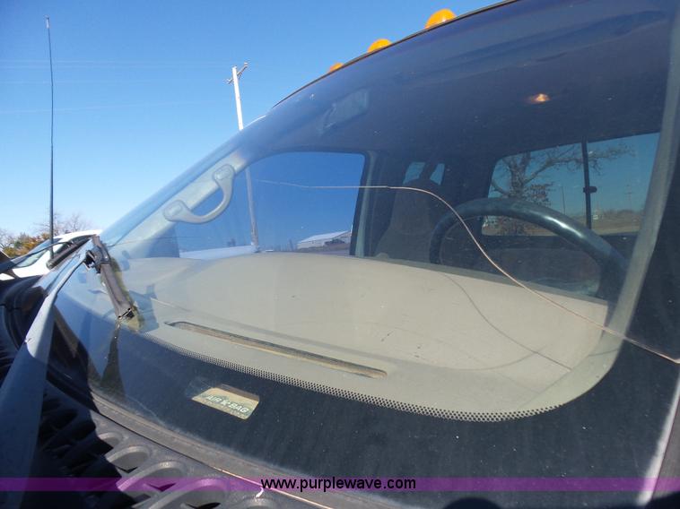 image for item K5774 1999 Ford F350 Super Duty SuperCab pickup truck