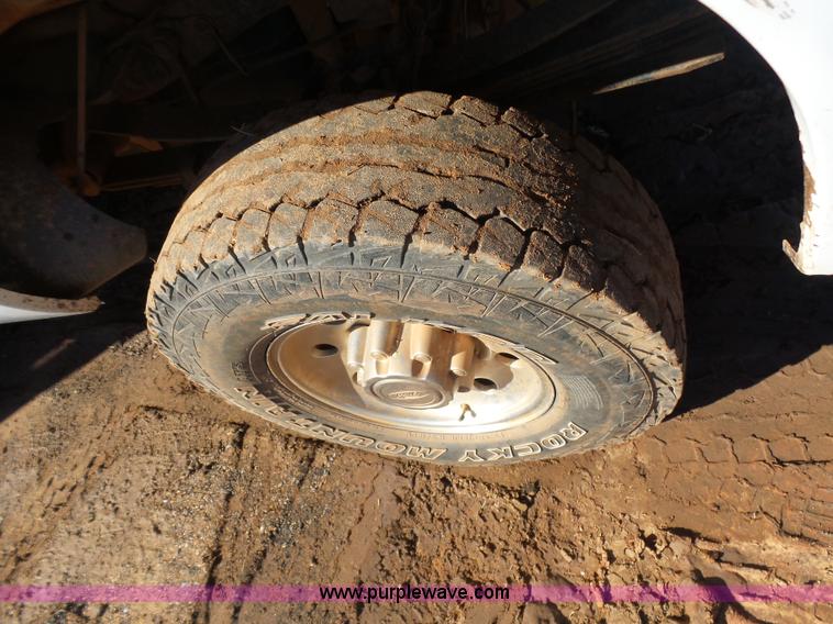 image for item K5774 1999 Ford F350 Super Duty SuperCab pickup truck