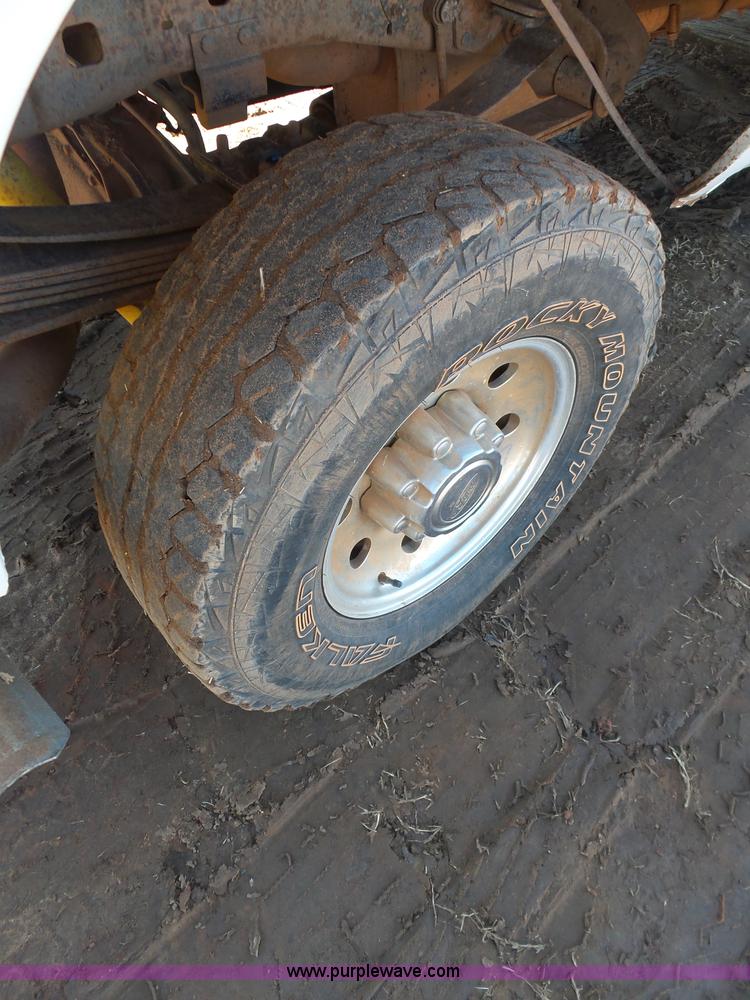 image for item K5774 1999 Ford F350 Super Duty SuperCab pickup truck