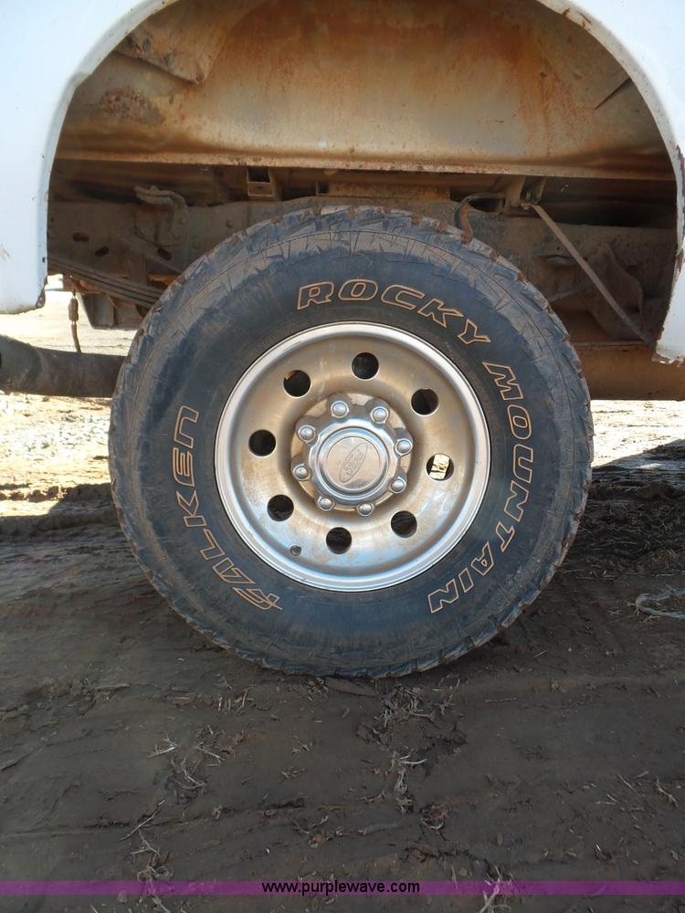 image for item K5774 1999 Ford F350 Super Duty SuperCab pickup truck