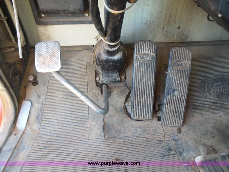 image for item K5775 1984 Peterbilt 359 semi truck