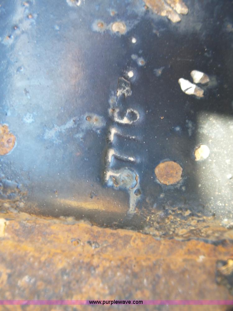 image for item K5775 1984 Peterbilt 359 semi truck