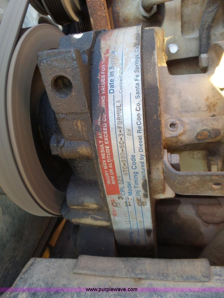 image for item K5775 1984 Peterbilt 359 semi truck