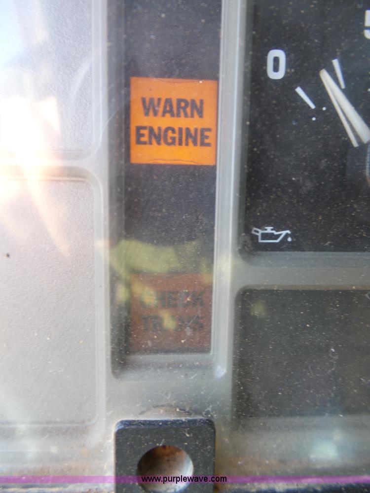 image for item K5776 2000 International F4900 dump truck