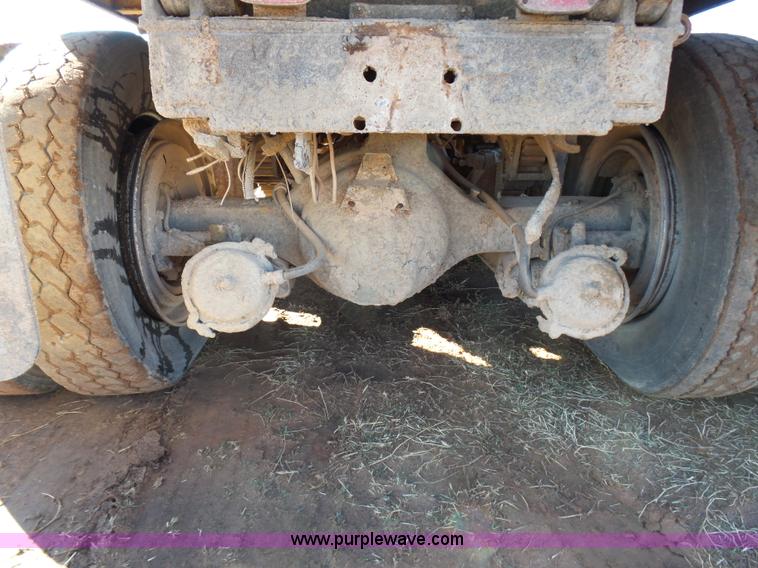 image for item K5776 2000 International F4900 dump truck