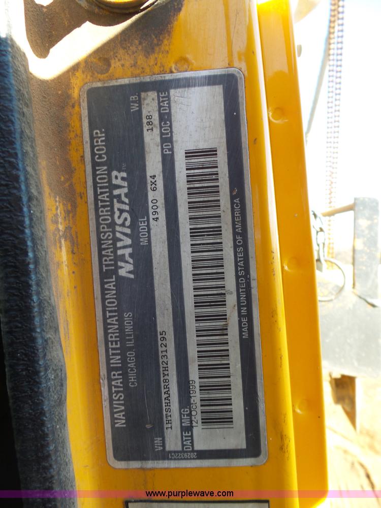 image for item K5776 2000 International F4900 dump truck