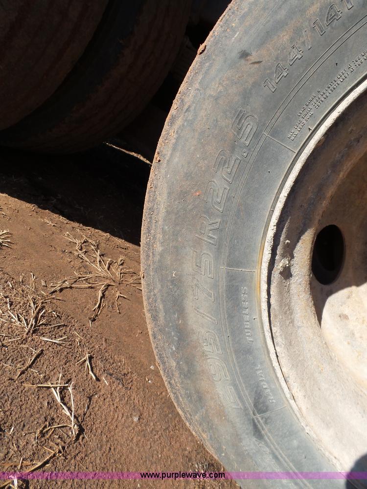 image for item K5776 2000 International F4900 dump truck