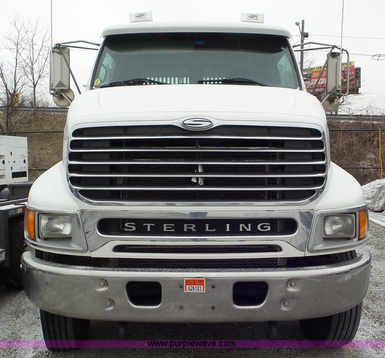 image for item K6954 2007 Sterling L9500 rollback truck