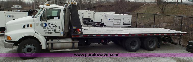image for item K6954 2007 Sterling L9500 rollback truck