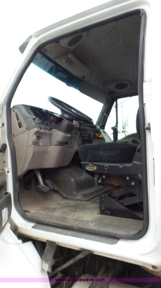 image for item K6954 2007 Sterling L9500 rollback truck