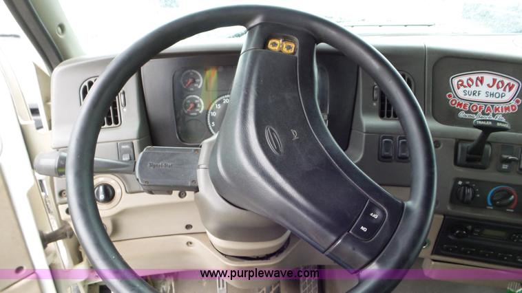 image for item K6954 2007 Sterling L9500 rollback truck