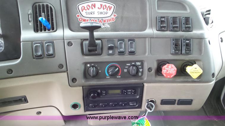 image for item K6954 2007 Sterling L9500 rollback truck