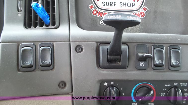 image for item K6954 2007 Sterling L9500 rollback truck