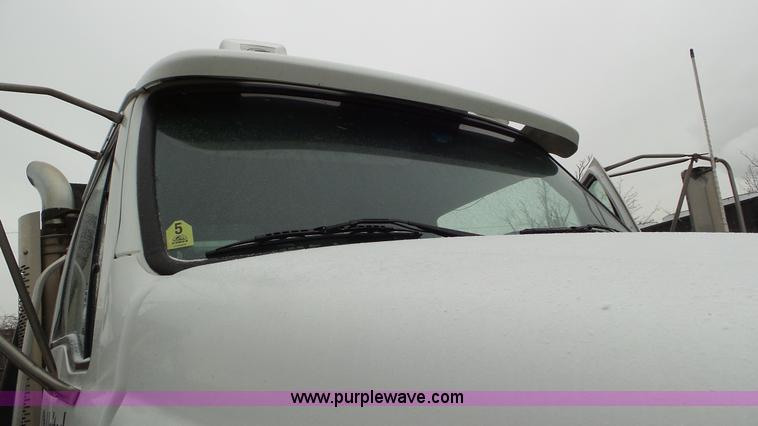 image for item K6954 2007 Sterling L9500 rollback truck