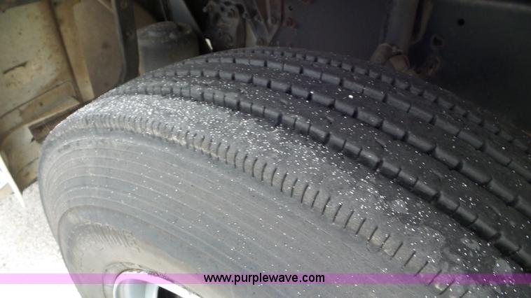 image for item K6954 2007 Sterling L9500 rollback truck