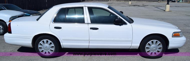 image for item K8695 2007 Ford Crown Victoria Police Interceptor