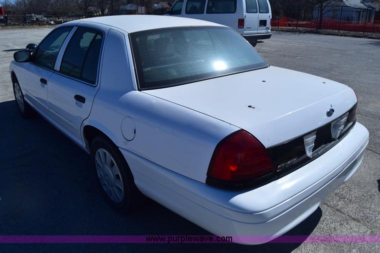 image for item K8695 2007 Ford Crown Victoria Police Interceptor