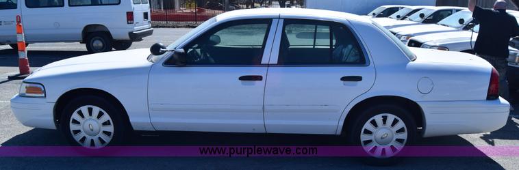 image for item K8695 2007 Ford Crown Victoria Police Interceptor
