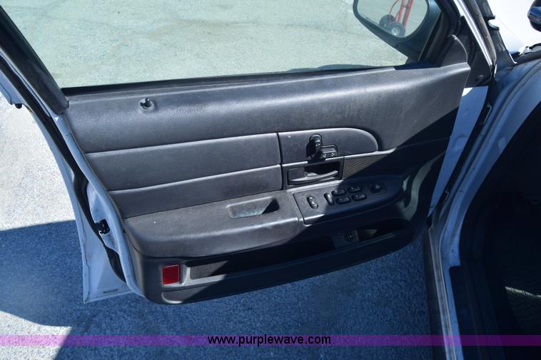 image for item K8695 2007 Ford Crown Victoria Police Interceptor