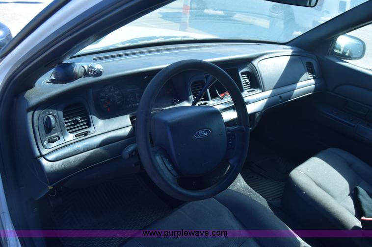 image for item K8695 2007 Ford Crown Victoria Police Interceptor