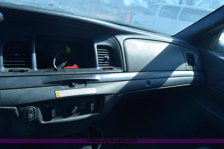 image for item K8695 2007 Ford Crown Victoria Police Interceptor