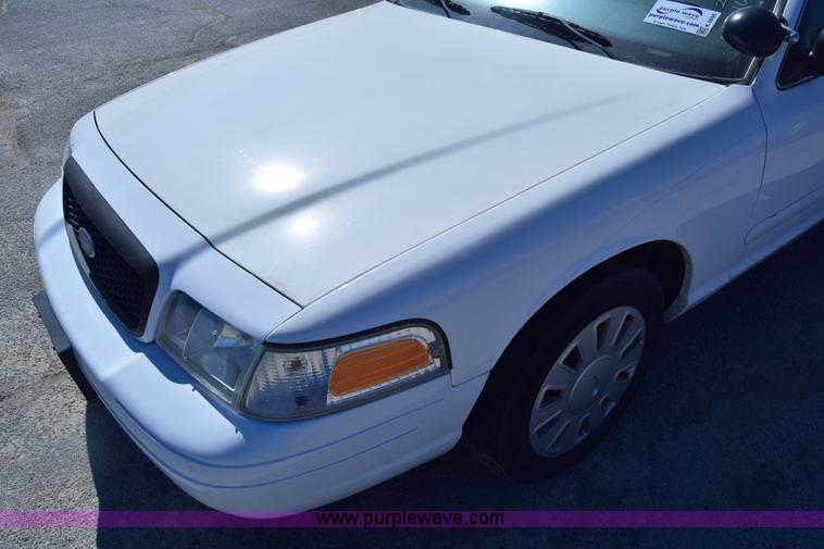 image for item K8695 2007 Ford Crown Victoria Police Interceptor