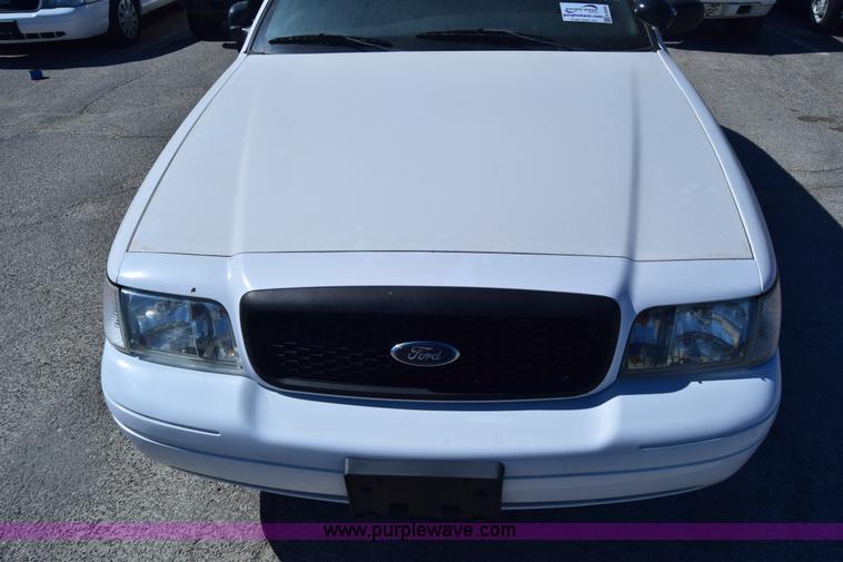 image for item K8695 2007 Ford Crown Victoria Police Interceptor