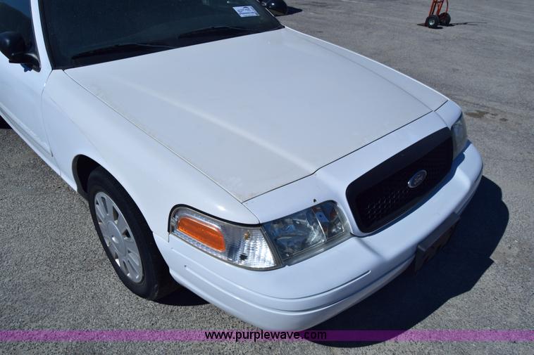 image for item K8695 2007 Ford Crown Victoria Police Interceptor