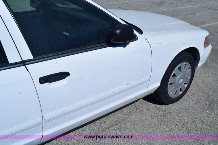 image for item K8695 2007 Ford Crown Victoria Police Interceptor