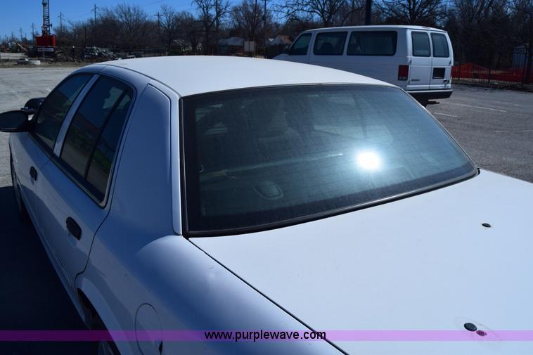 image for item K8695 2007 Ford Crown Victoria Police Interceptor