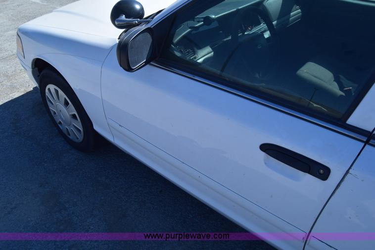 image for item K8695 2007 Ford Crown Victoria Police Interceptor