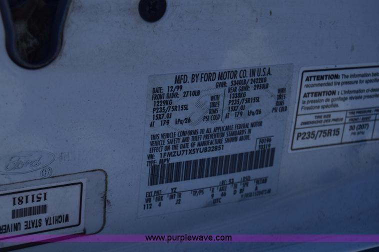 image for item K8696 2000 Ford Explorer SUV