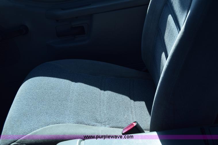 image for item K8696 2000 Ford Explorer SUV