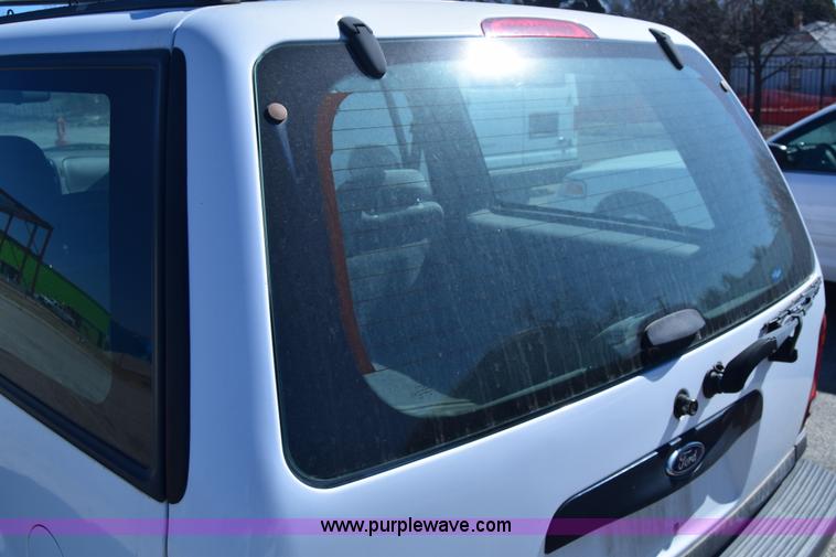 image for item K8696 2000 Ford Explorer SUV